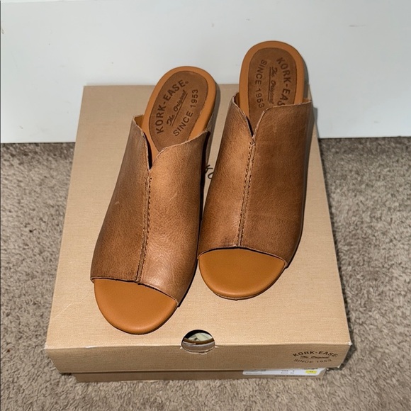 Kork-Ease Brown Tan Leather Mules with Block Heel - Picture 8 of 11